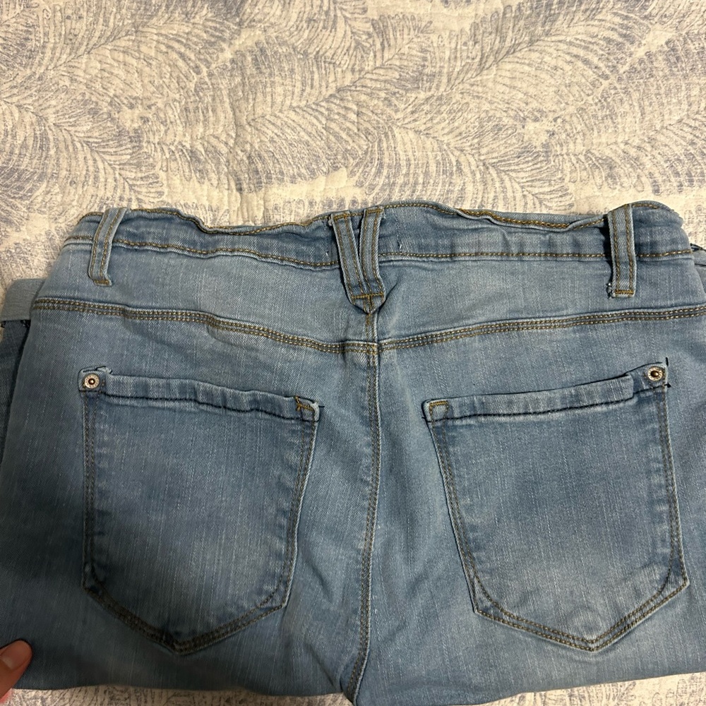 Jeans shorts - Picture 2 of 4